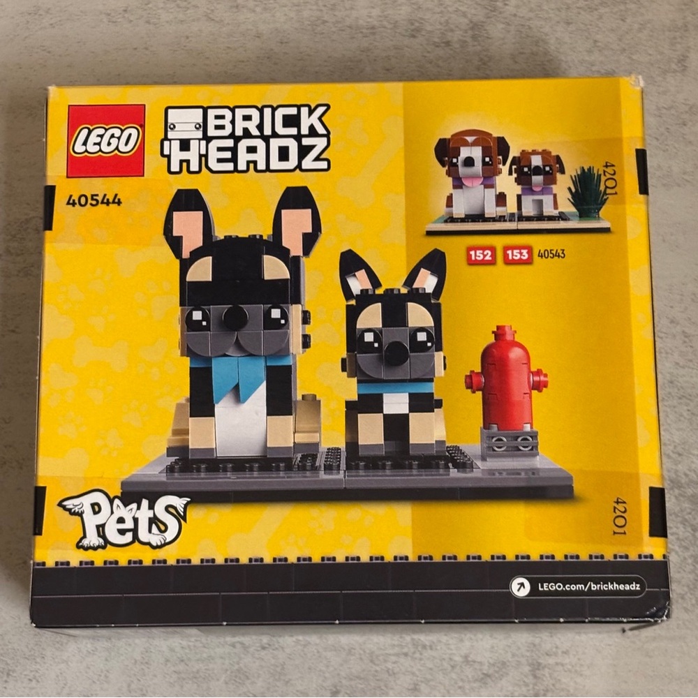 Lego BrickHeadz Pets French Bulldog Set (#40544) - Picture 2 of 7